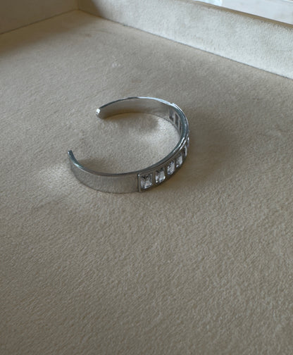 Stone silver bangle
