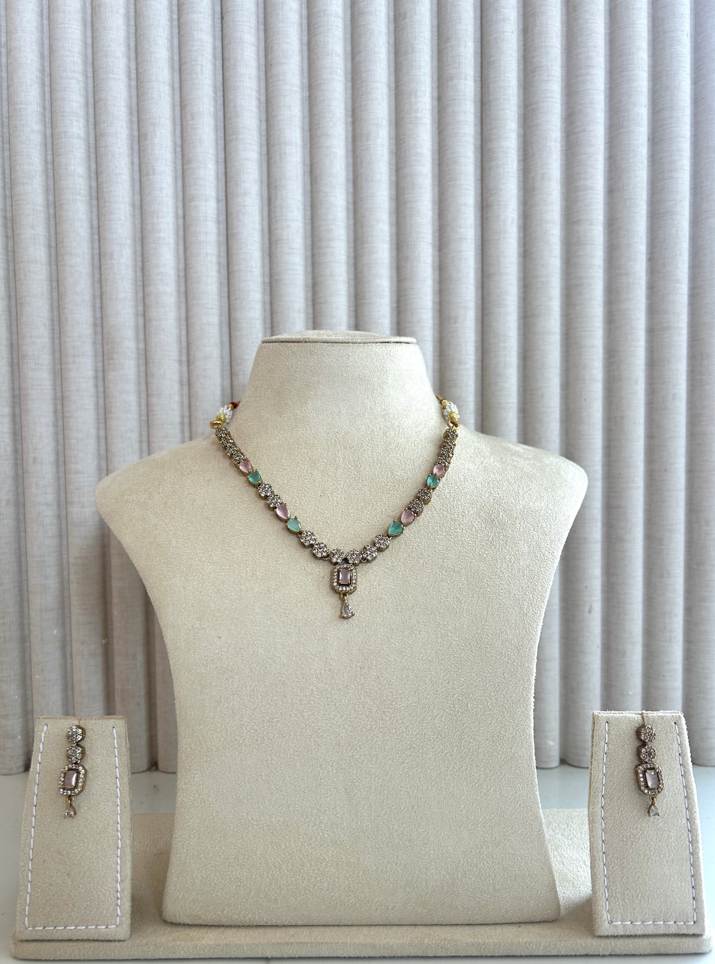 R Rental Jewellery
