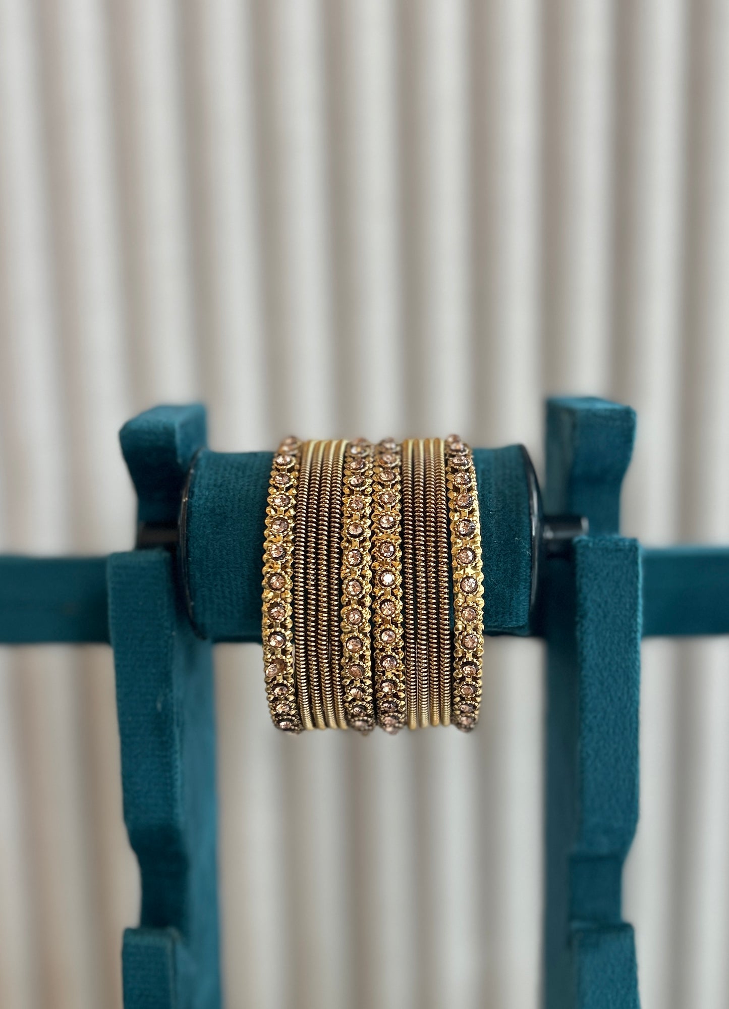 Crimson bangle set