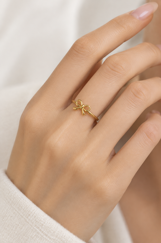 Bow Stackable ring