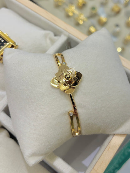Aimi Gold Bangle Baby size