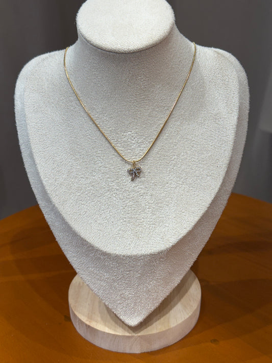 Bow necklace
