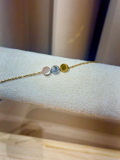 3 round bracelet gold