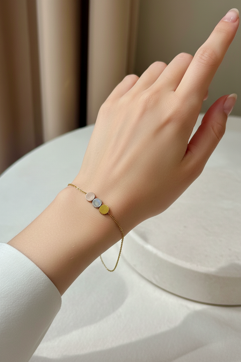 3 round bracelet gold