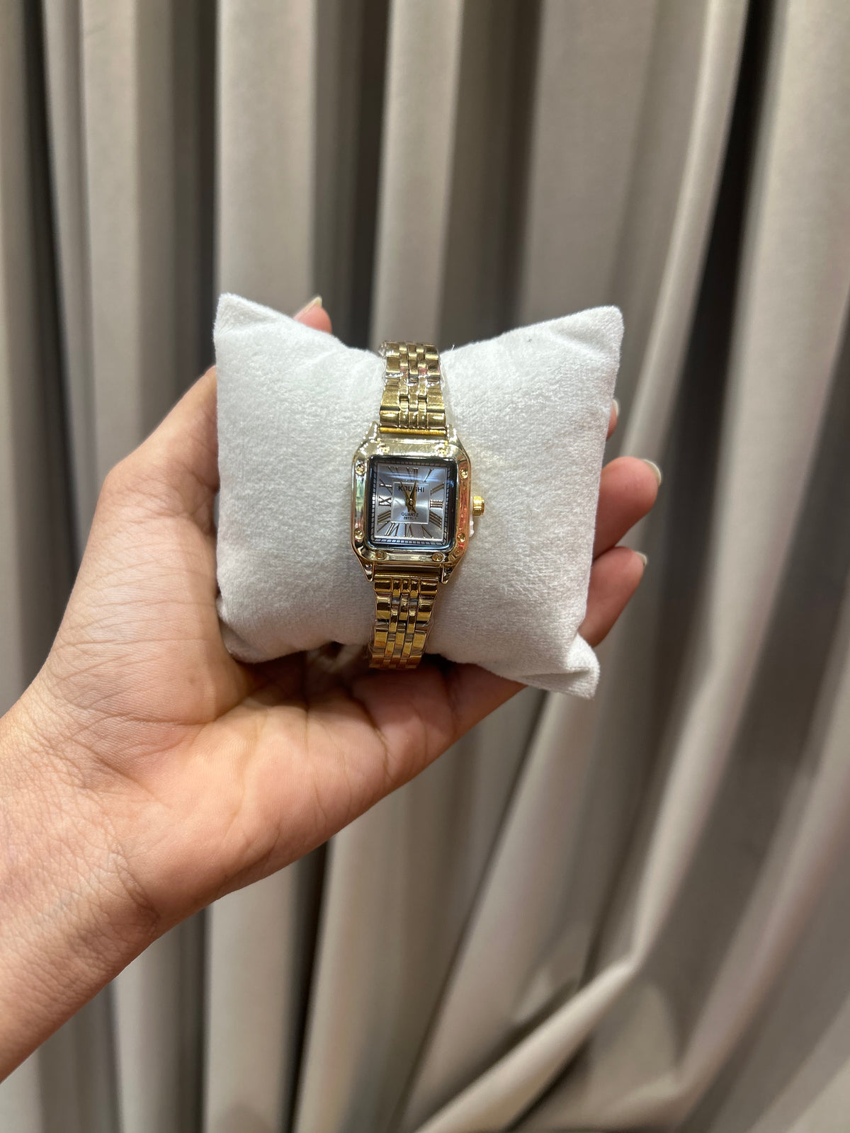Aura watch