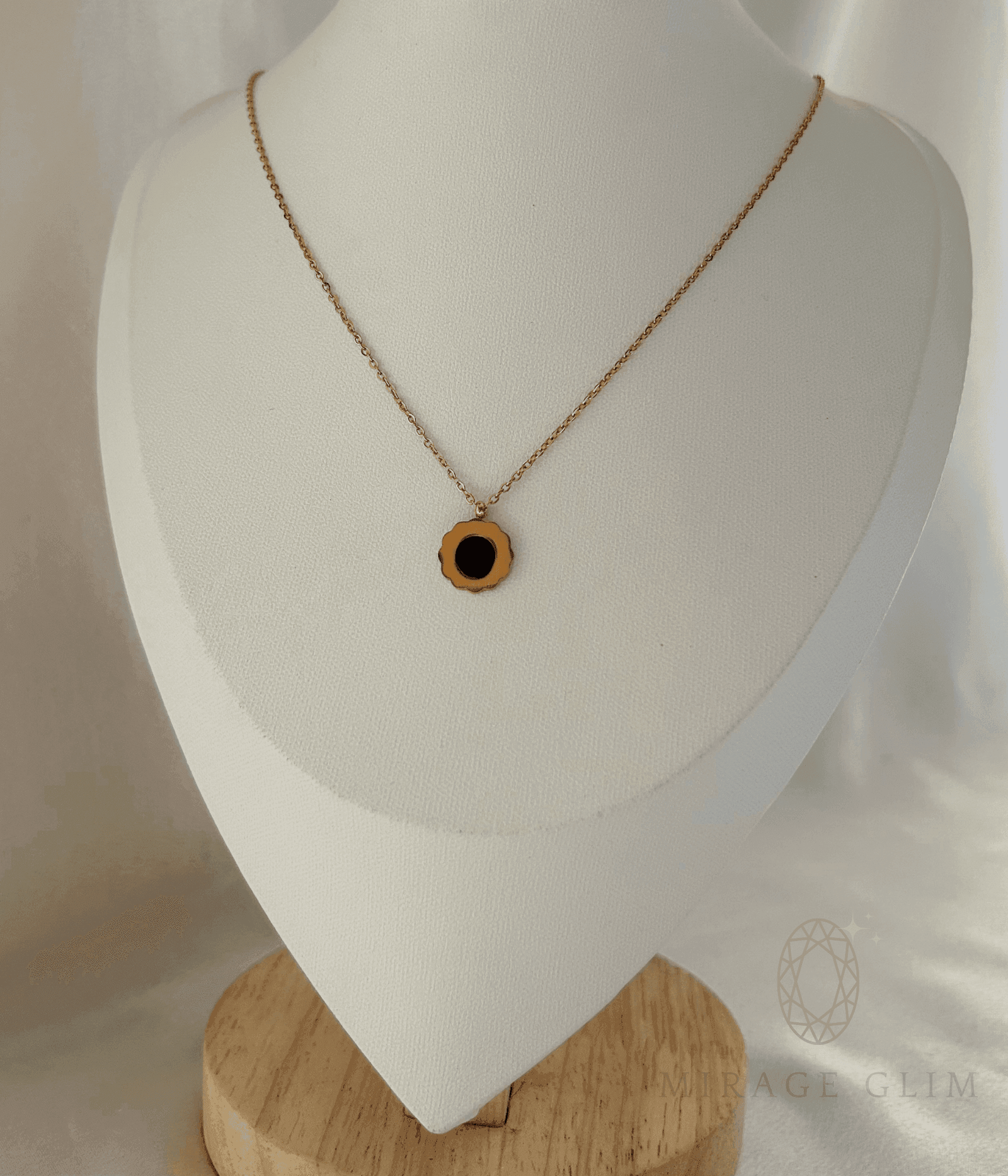 Florin flower inspired pendant necklace