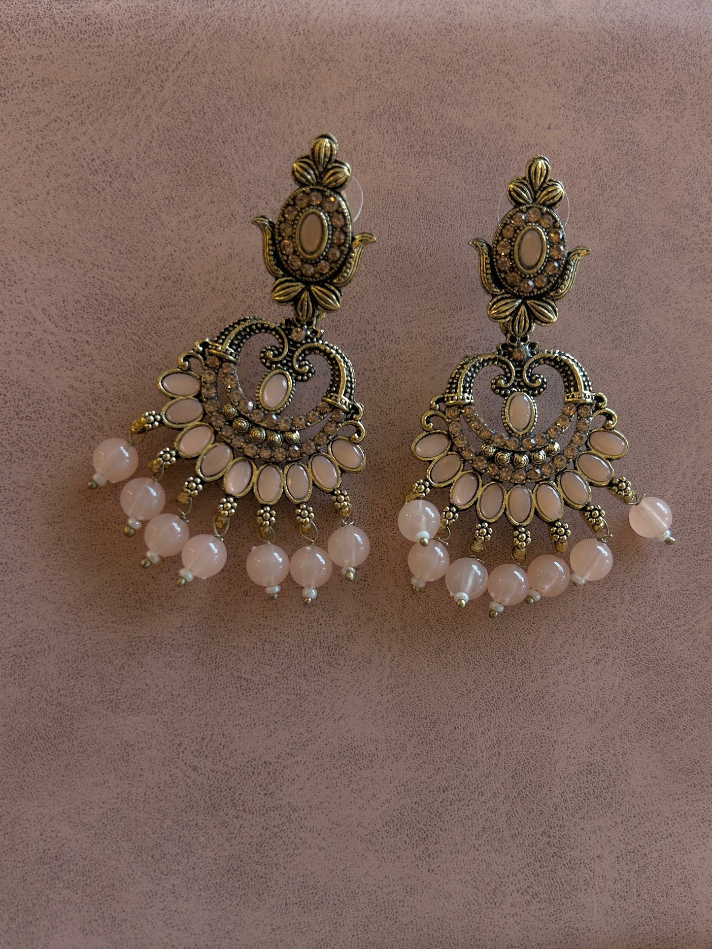 Light pink earring