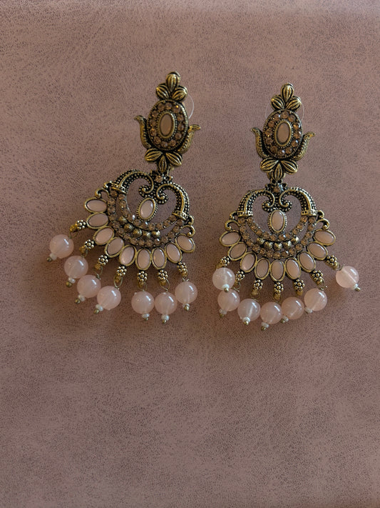 Light pink earring