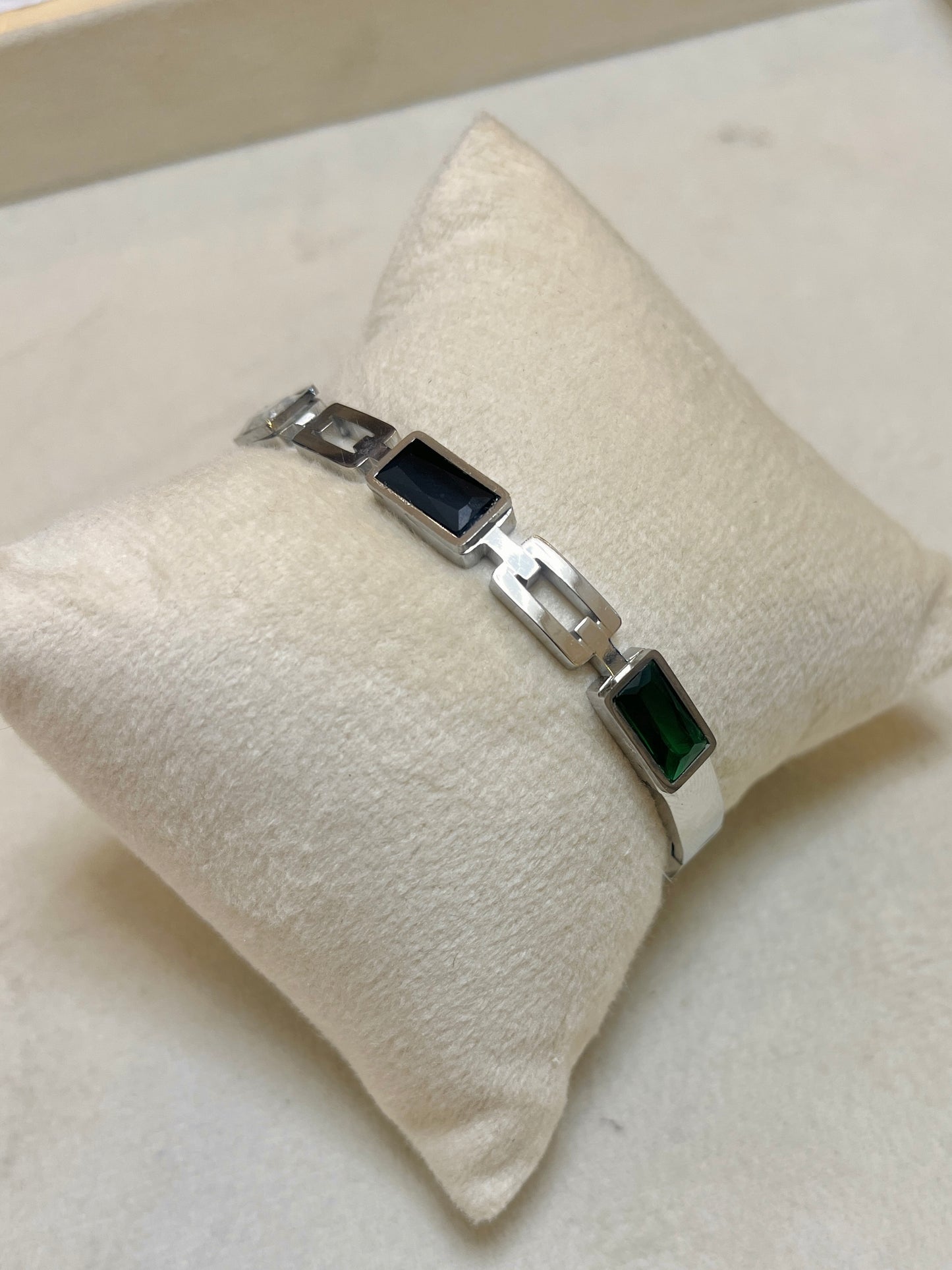 Hisha silver Bangle Adult size