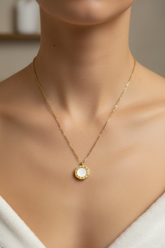 Roman pendant Reversible necklace