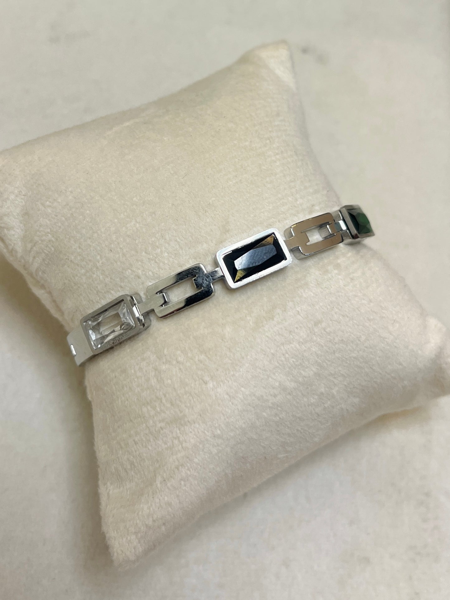 Hisha silver Bangle Adult size