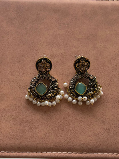 EARRING