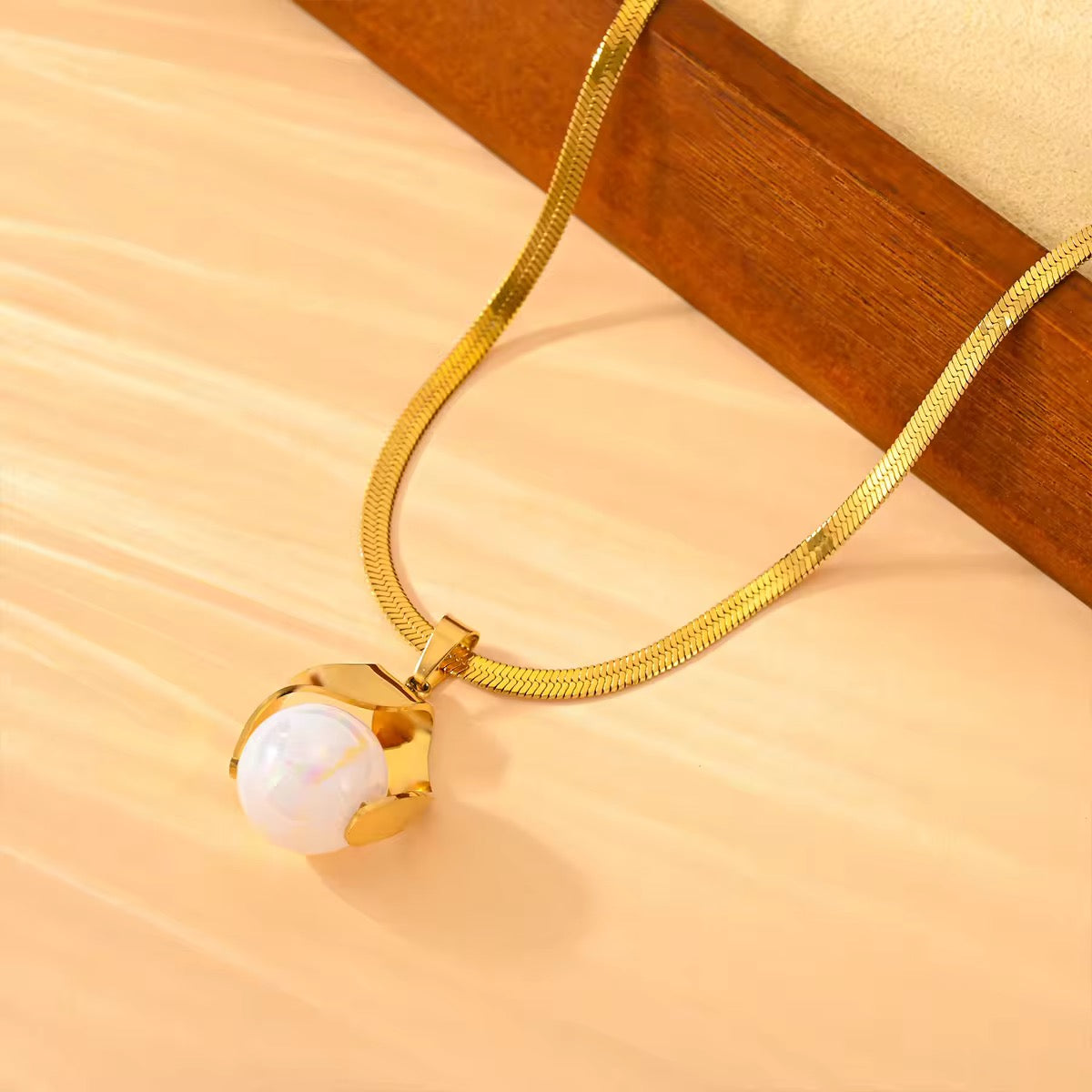 White pearl necklace