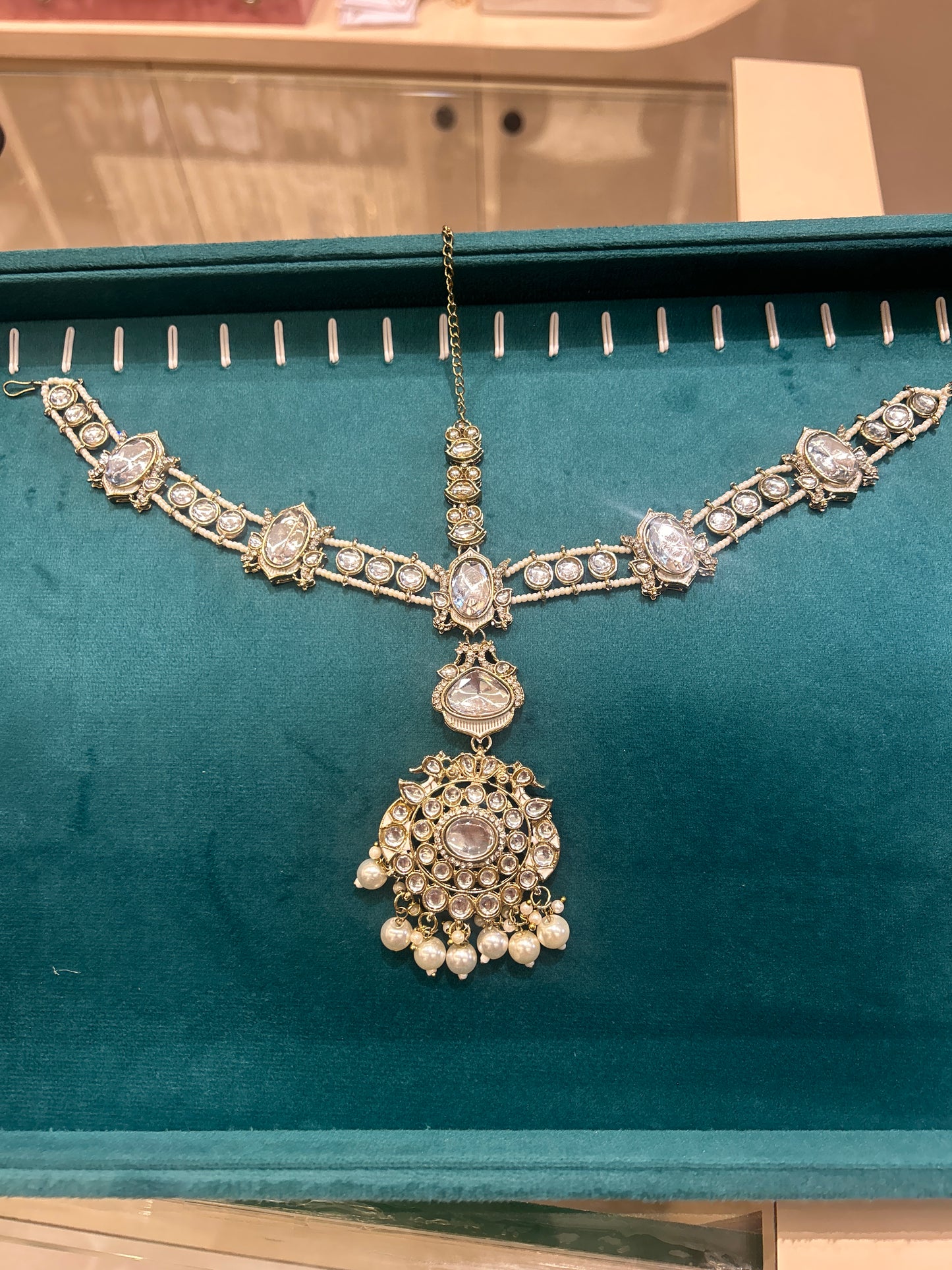 Rental jewellery Half set PearlChokker White
