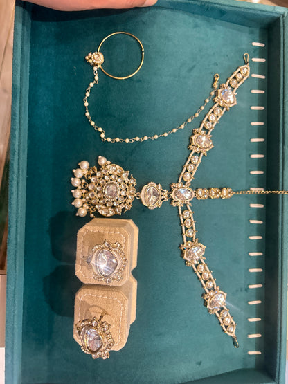 Rental jewellery Half set PearlChokker White