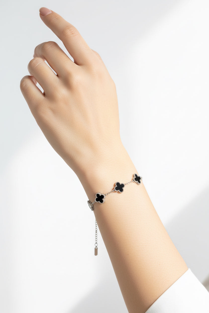 Clover black