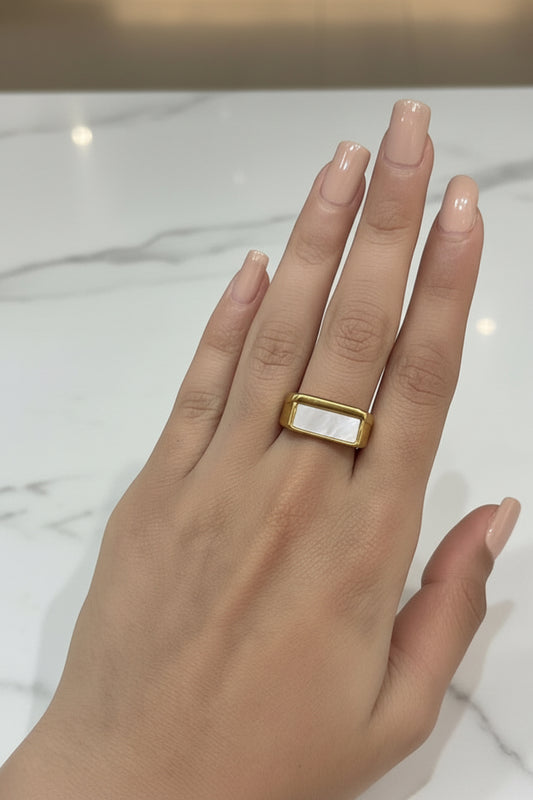 Blanc Signet Ring