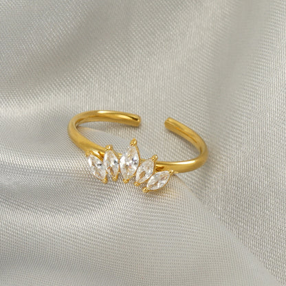 White stone Ring