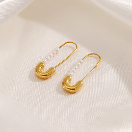 Saftey pin with beads Earring
