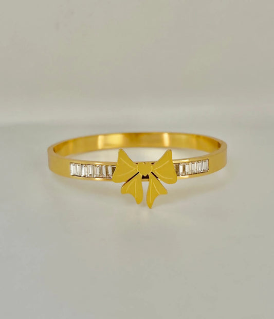 Bow with stone