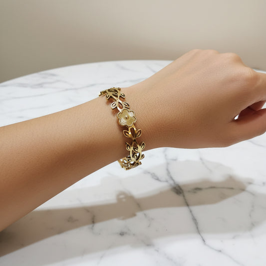 Baby Size Filigree Leaf Bangle