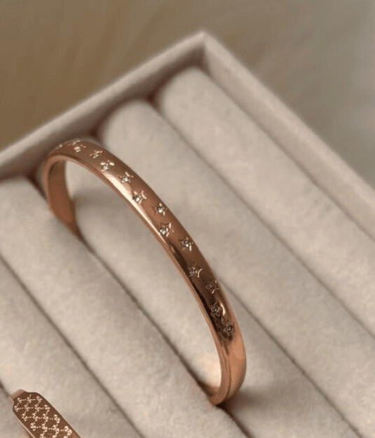 Open bangle- star