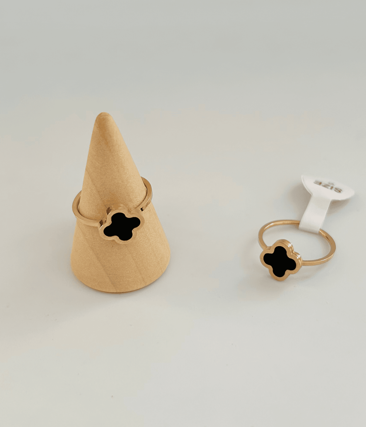 Clover ring - 5